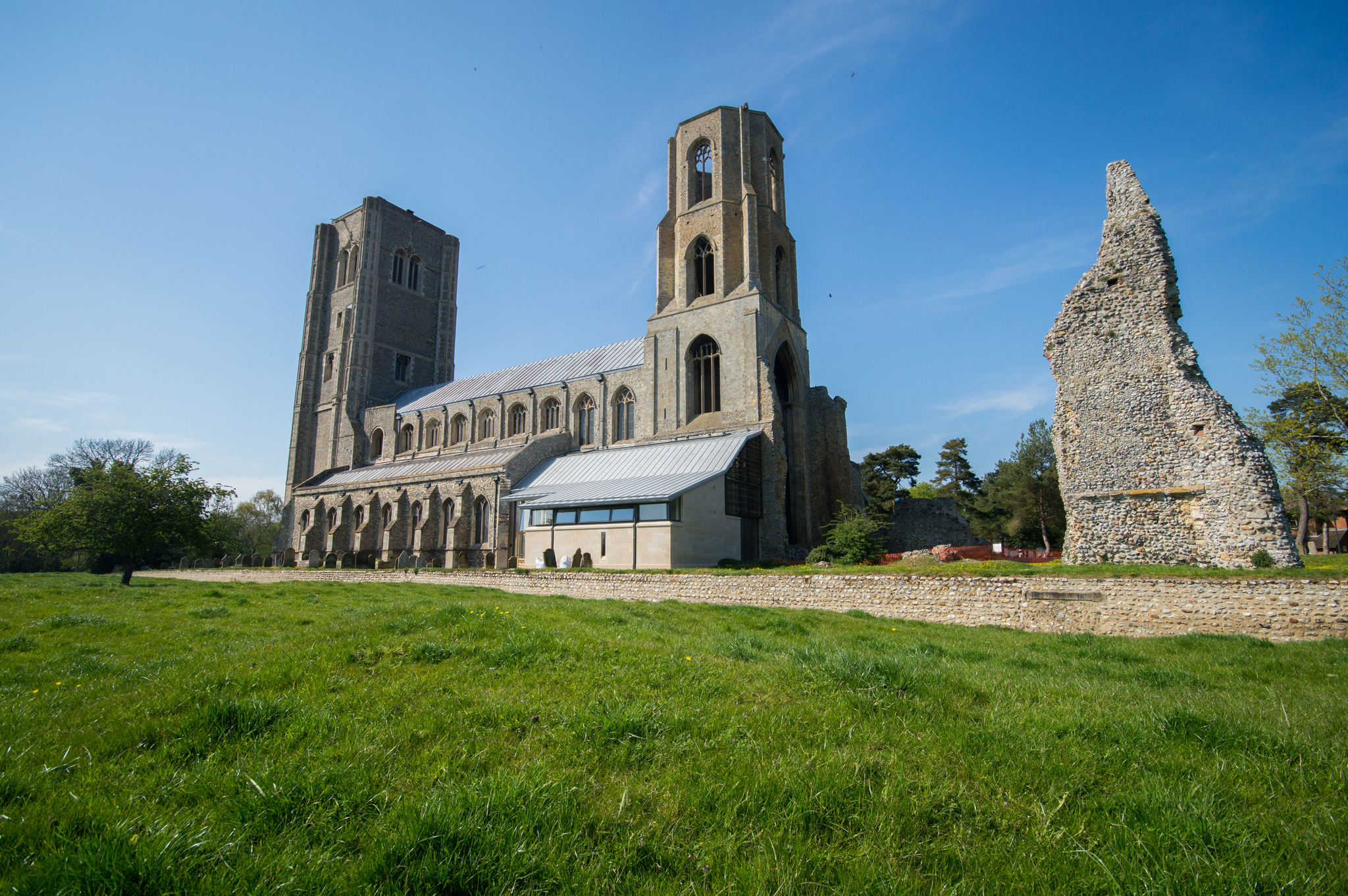 Talk: Wildlife and Churchyards in Norfolk – Wymondham Abbey, 26th May